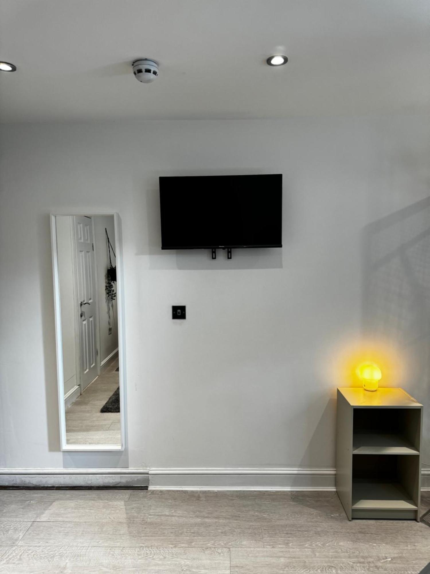 En-suite Bedroom For Up To 4! Sofa Bed - Near Stratford Casa de hóspedes Londres
