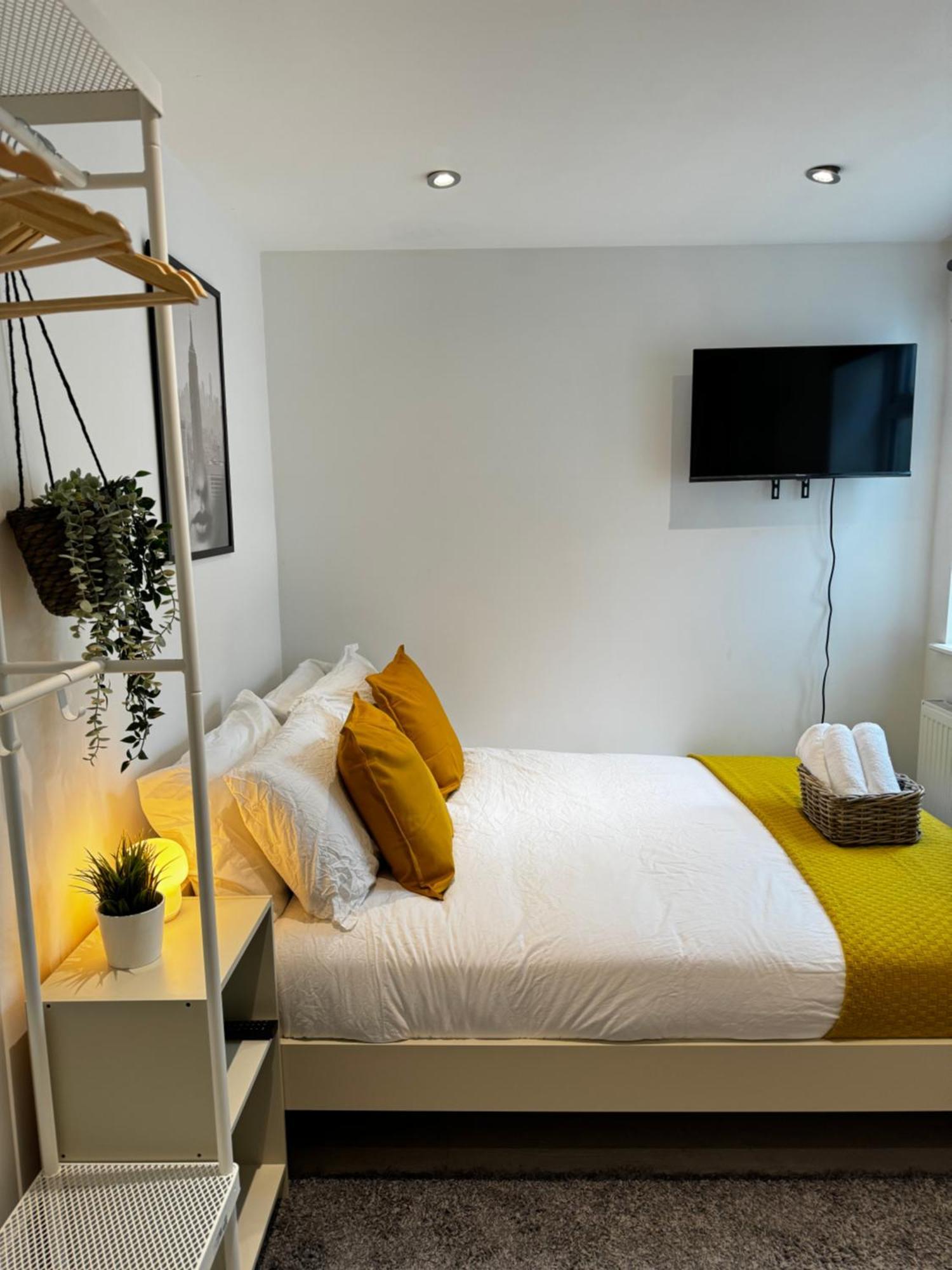 En-suite Bedroom For Up To 4! Sofa Bed - Near Stratford Londres