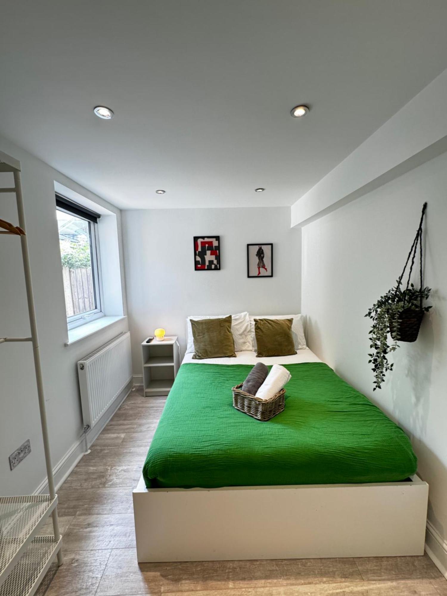 En-suite Bedroom For Up To 4! Sofa Bed - Near Stratford Casa de hóspedes *