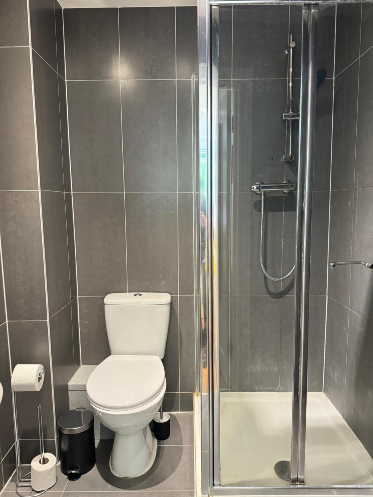 Casa de hóspedes En-suite Bedroom For Up To 4! Sofa Bed - Near Stratford *