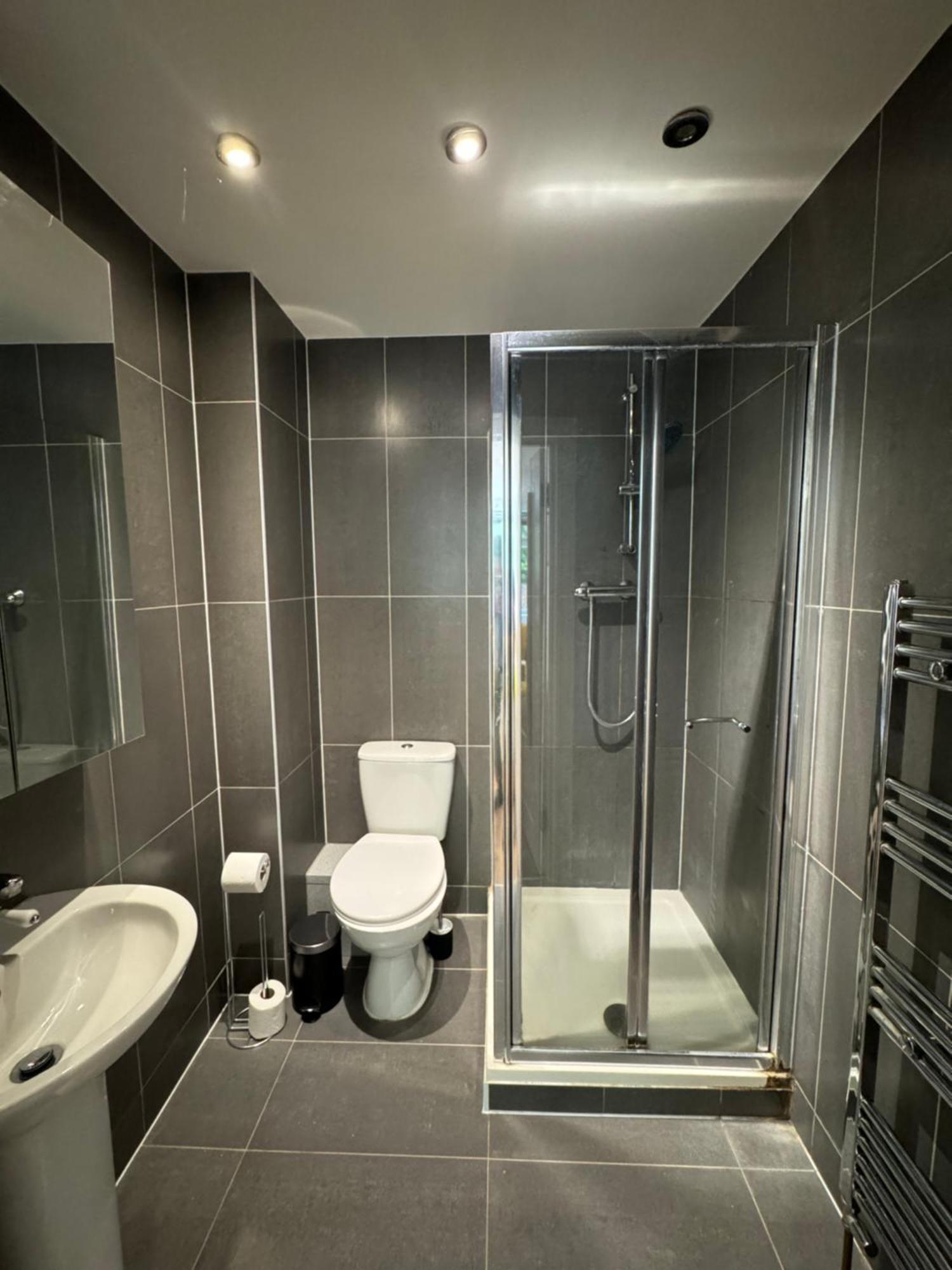 En-suite Bedroom For Up To 4! Sofa Bed - Near Stratford Casa de hóspedes *
