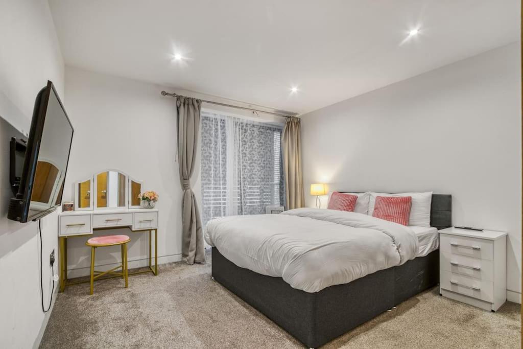 3 Bdr & 2 Bathroom In Bond Street- Central Apartamento Londres