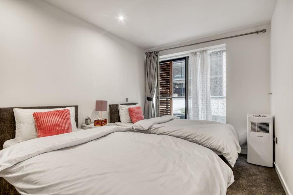 3 Bdr & 2 Bathroom In Bond Street- Central Londres