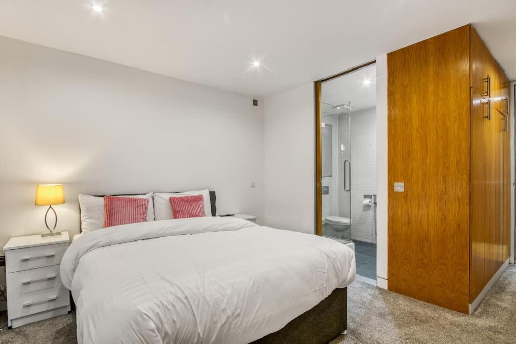 Apartamento 3 Bdr & 2 Bathroom In Bond Street- Central Londres