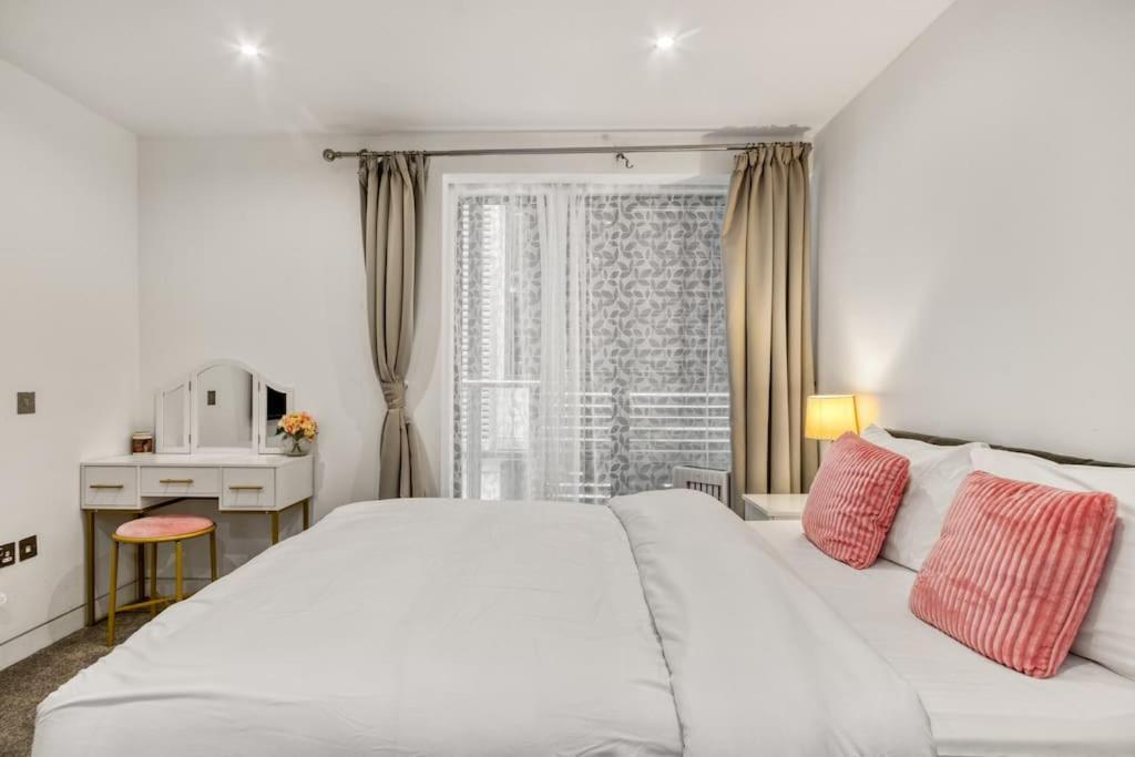 Apartamento 3 Bdr & 2 Bathroom In Bond Street- Central Londres