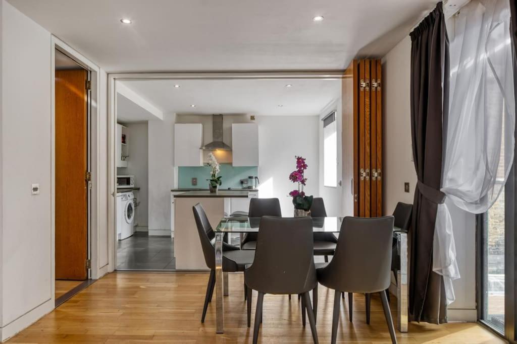 3 Bdr & 2 Bathroom In Bond Street- Central Londres