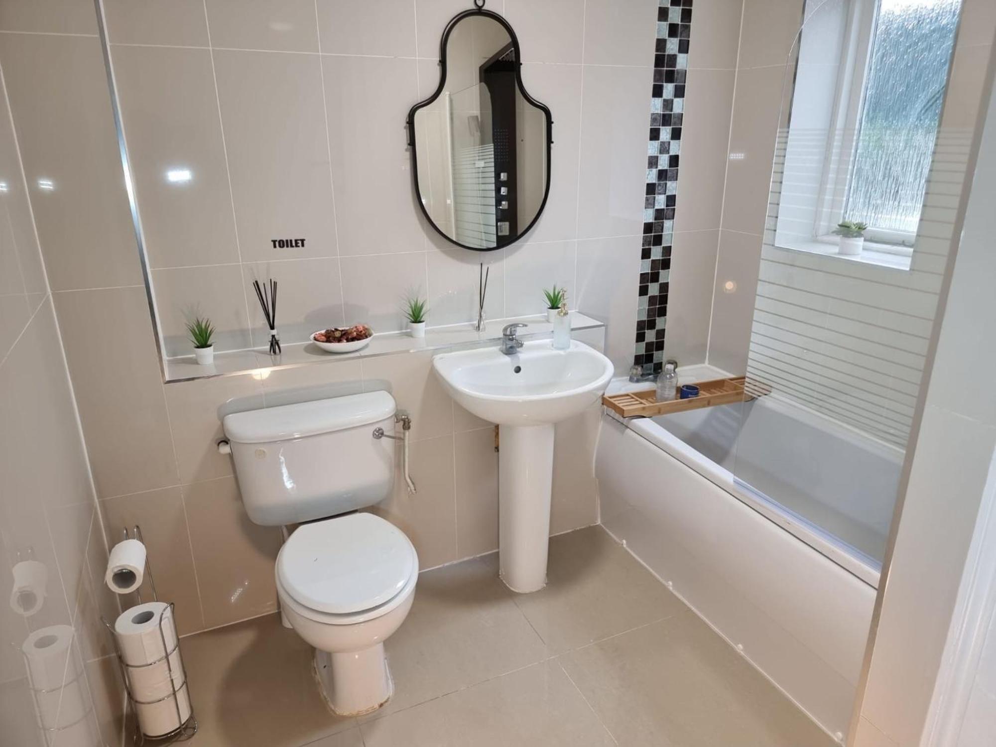 Century House Luxury Apartment *