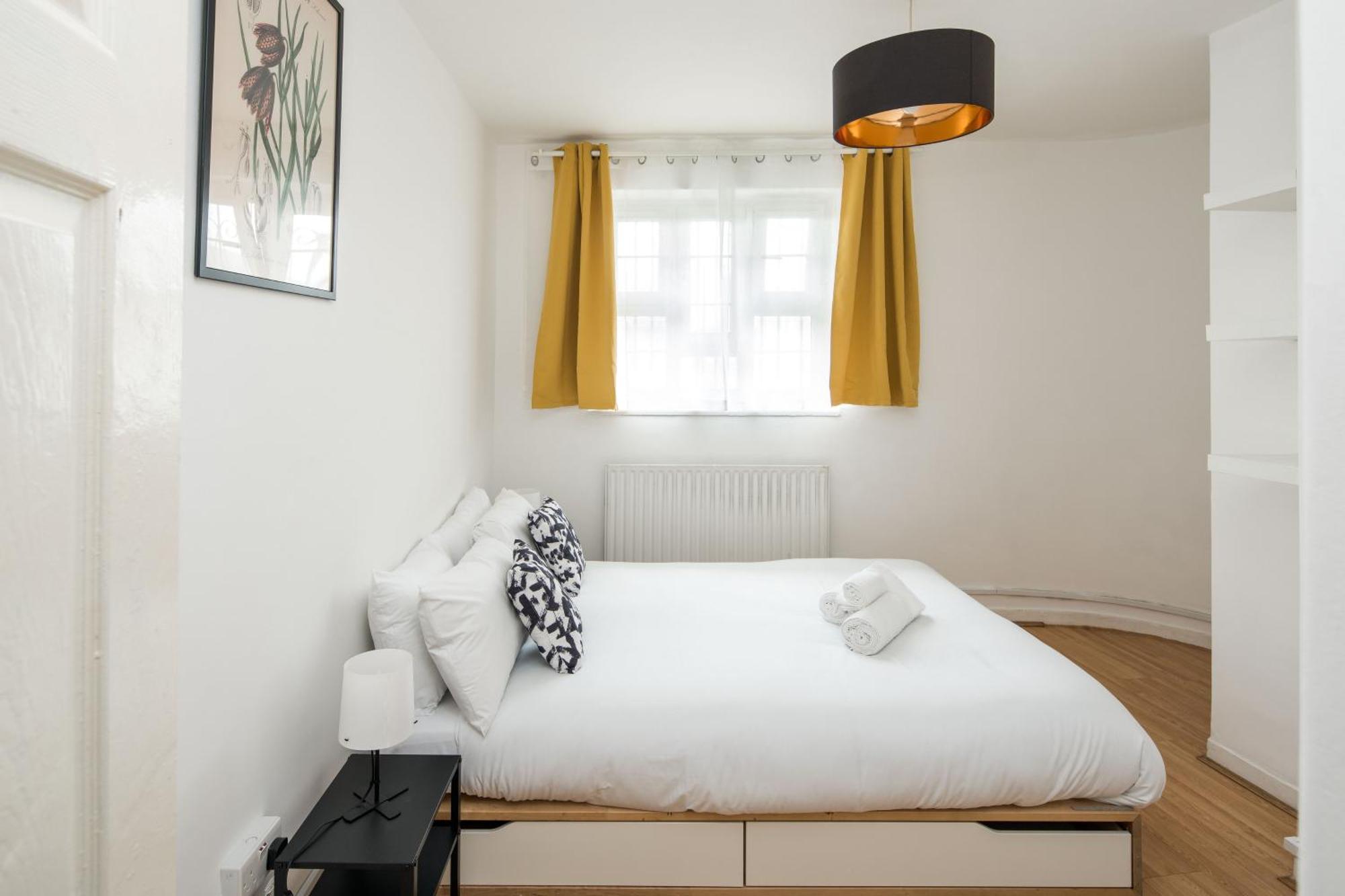 Stylish 2bd Flat With Balcony Near Stepney * London