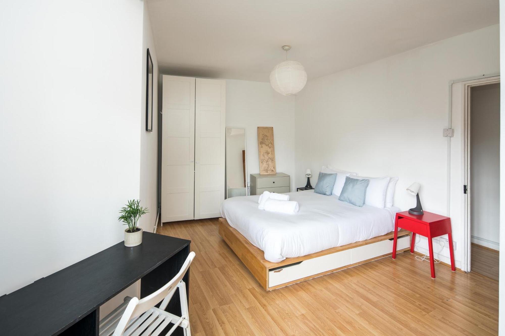 Stylish 2bd Flat With Balcony Near Stepney