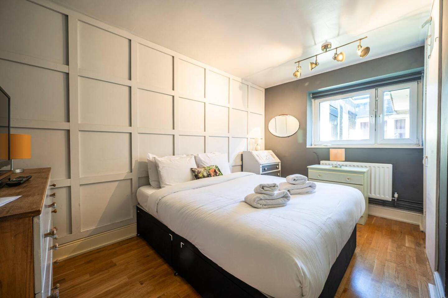 Pass The Keys West Cosy Apartment London