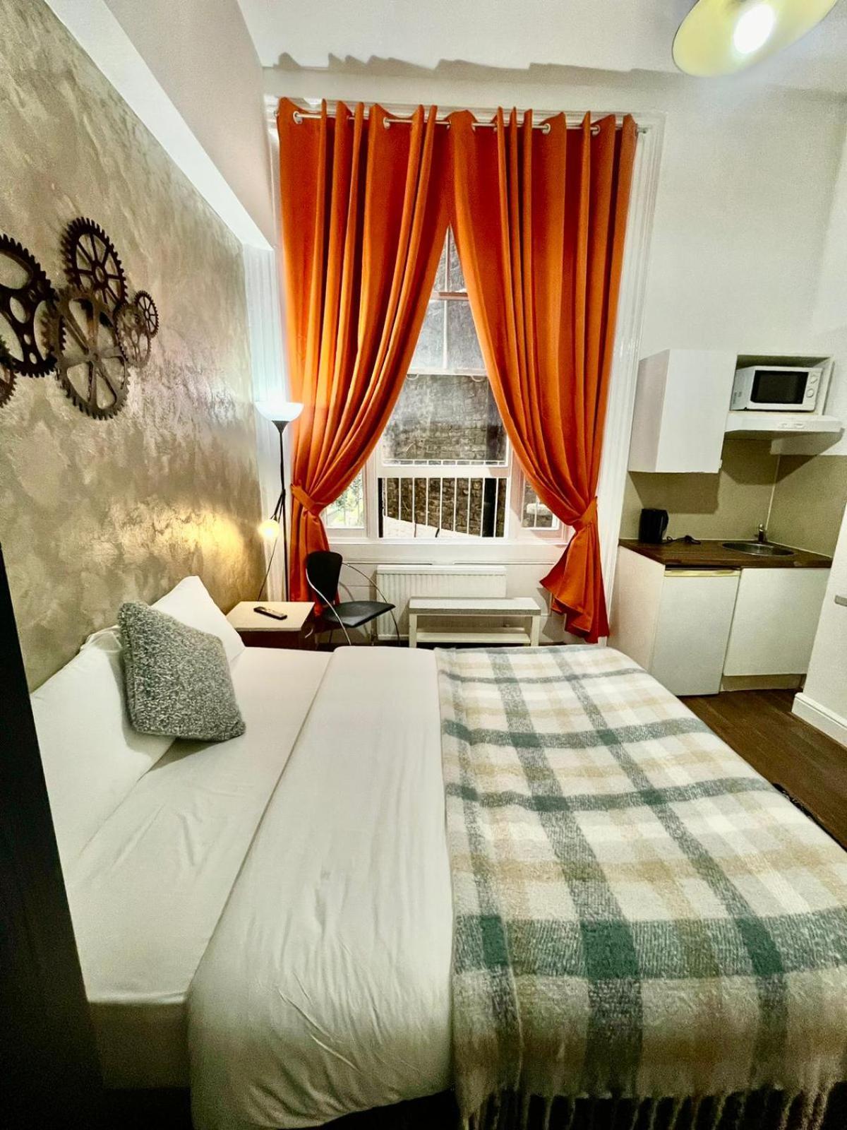 Cromwell Apartment London