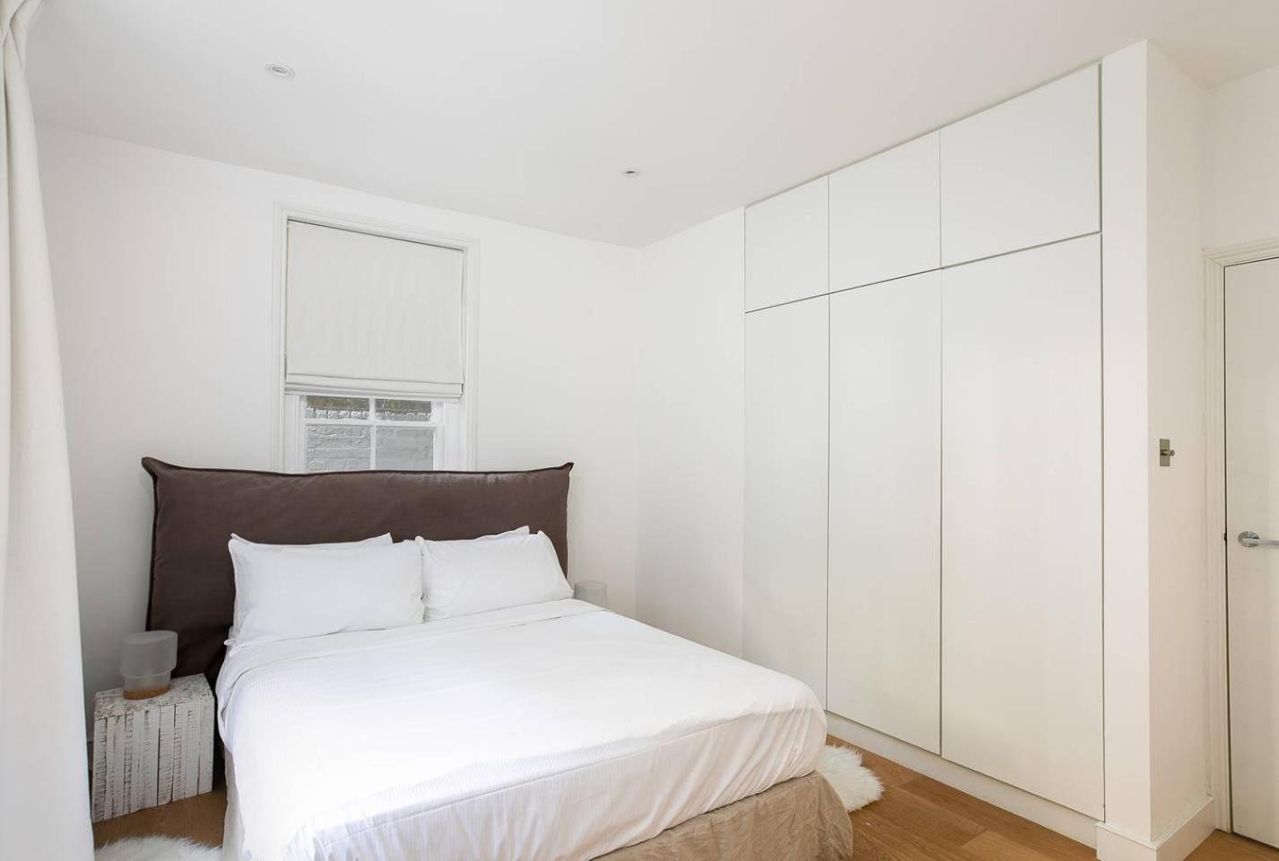 Stylish 2br In West Kensington , 4 Guests Apartment *