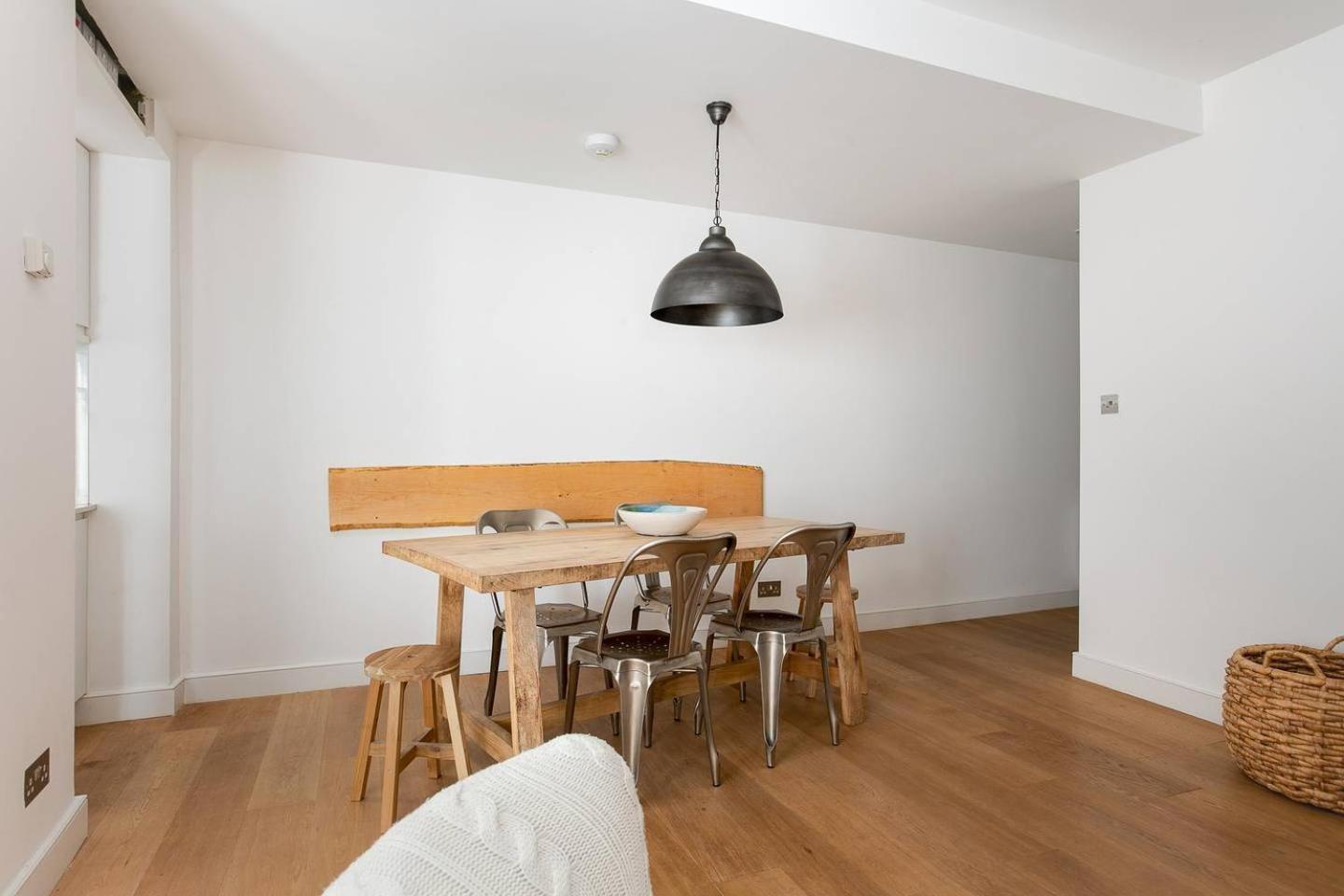 Stylish 2br In West Kensington , 4 Guests * London