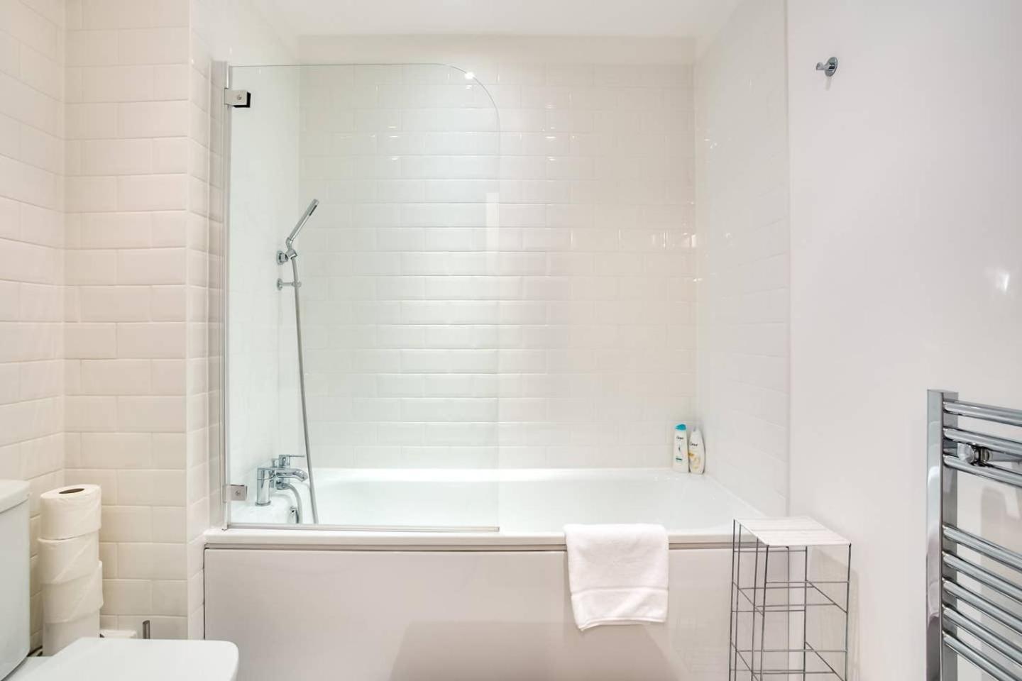 Guestready - Comfort By The Thames, W/ Balcony Apartment London