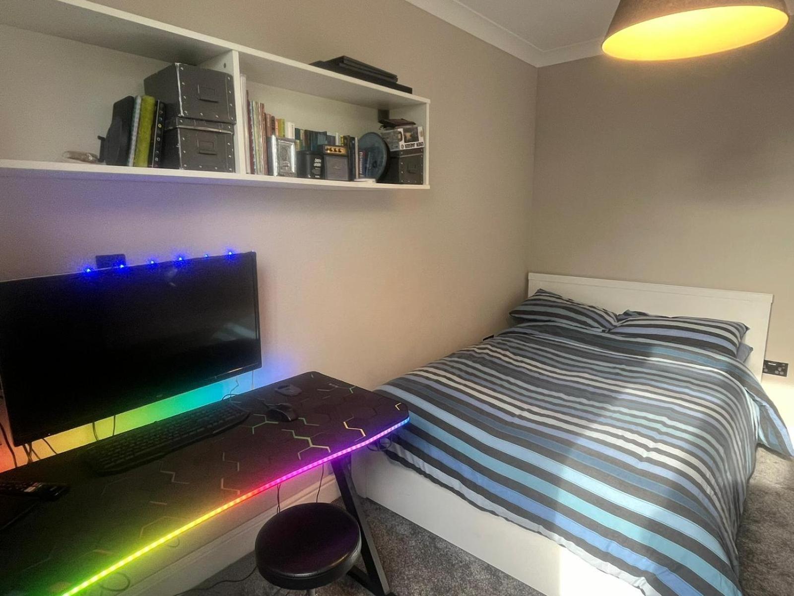 Three Bedroom Family With Garden In Walthamstow Londres