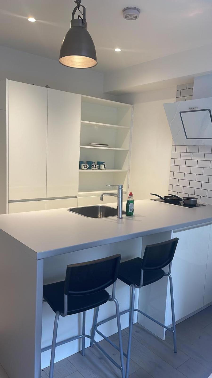 The Chapter- Knightsbridge Apartment *