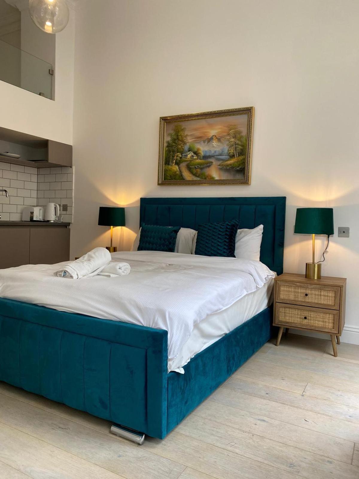 The Chapter- Knightsbridge Apartment London