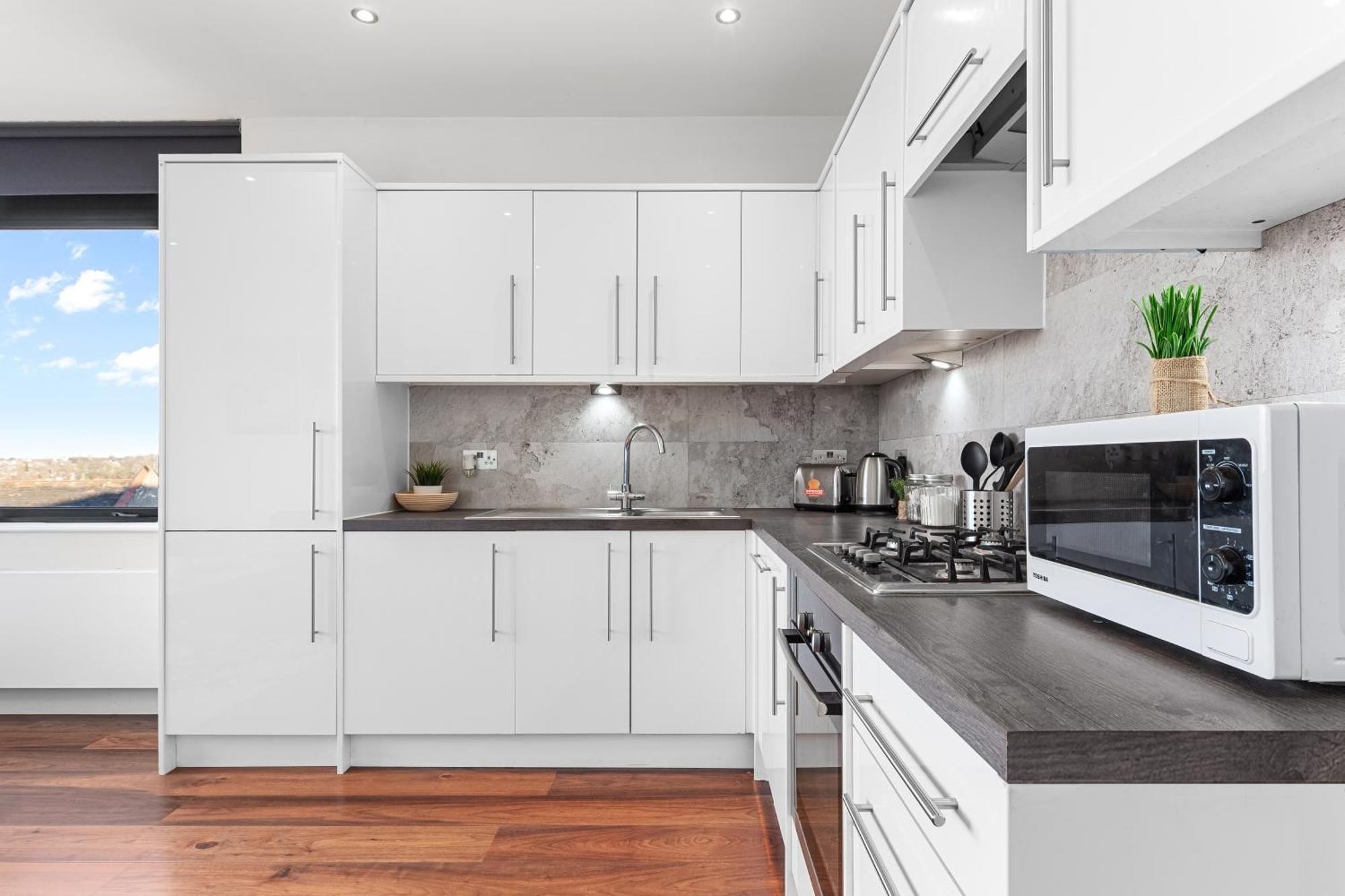 Apartment Wimbledon Two Bedroom Luxury - *