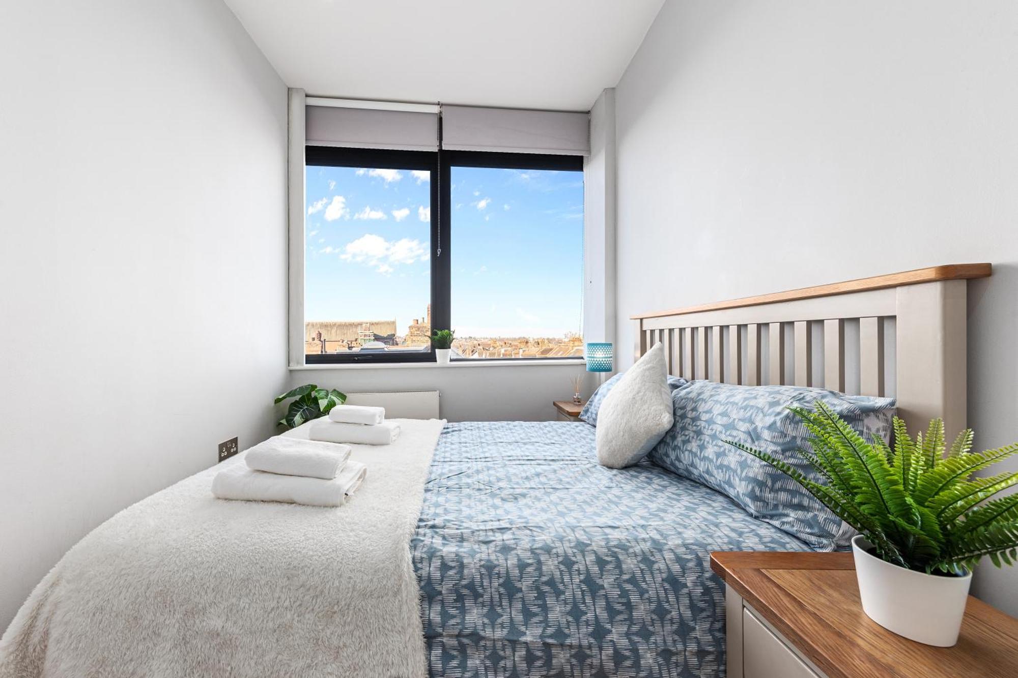 Wimbledon Two Bedroom Luxury - London