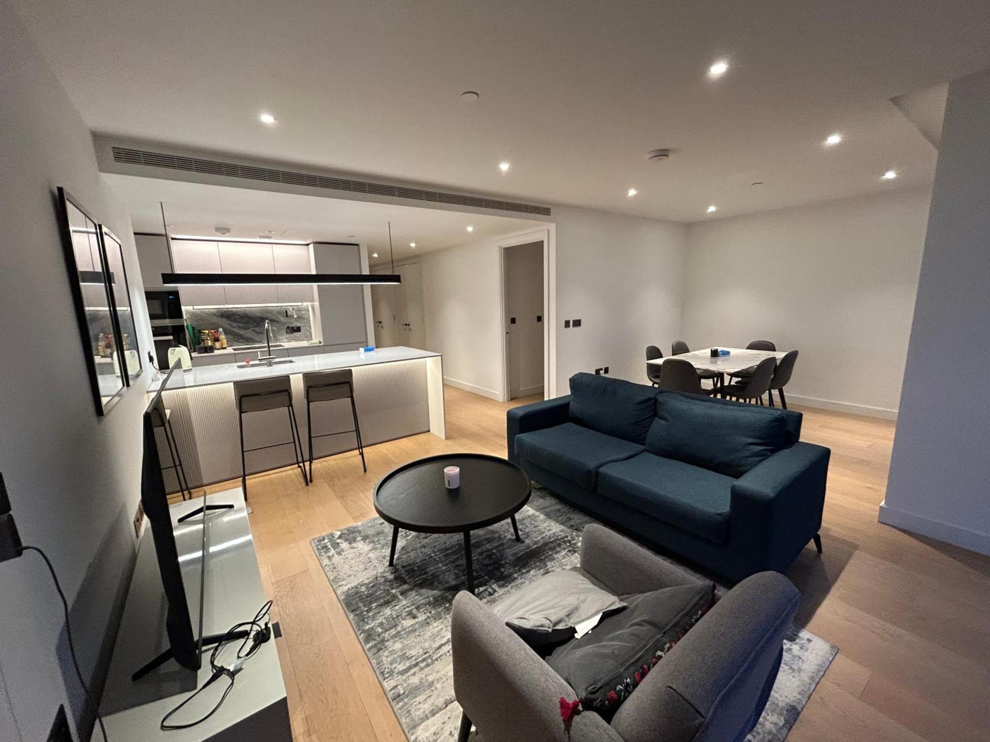Apartment Luxury Modern 2bd 2ba White Living