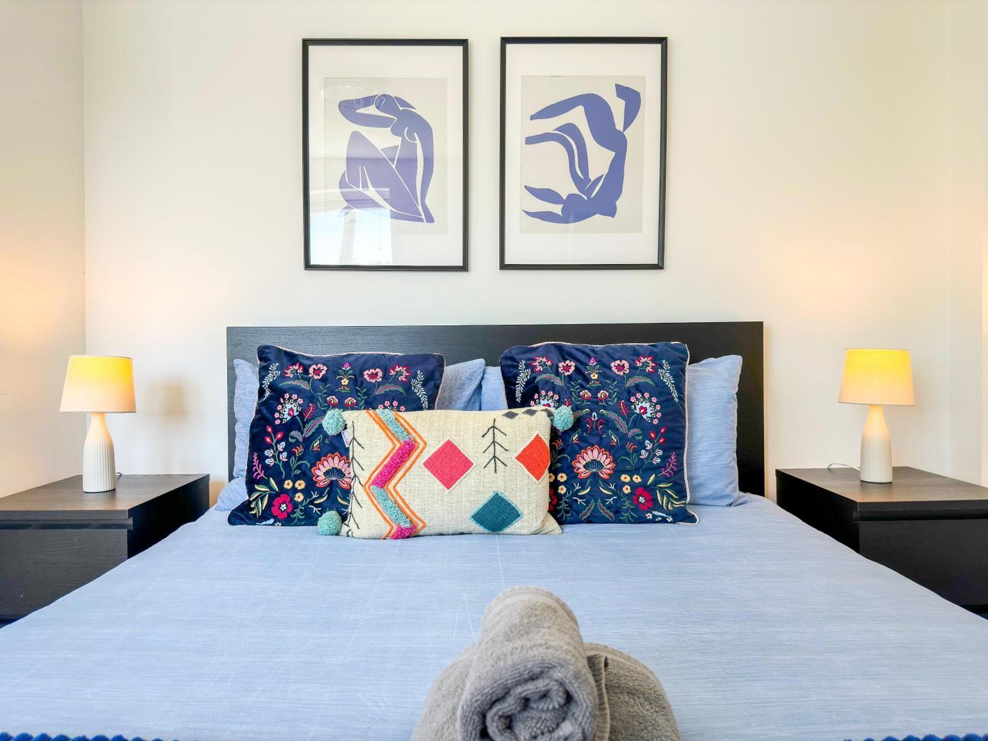 Charming 2-bedroom Flat With Private Balcony Near Islington Station, Canonbury Apartment London