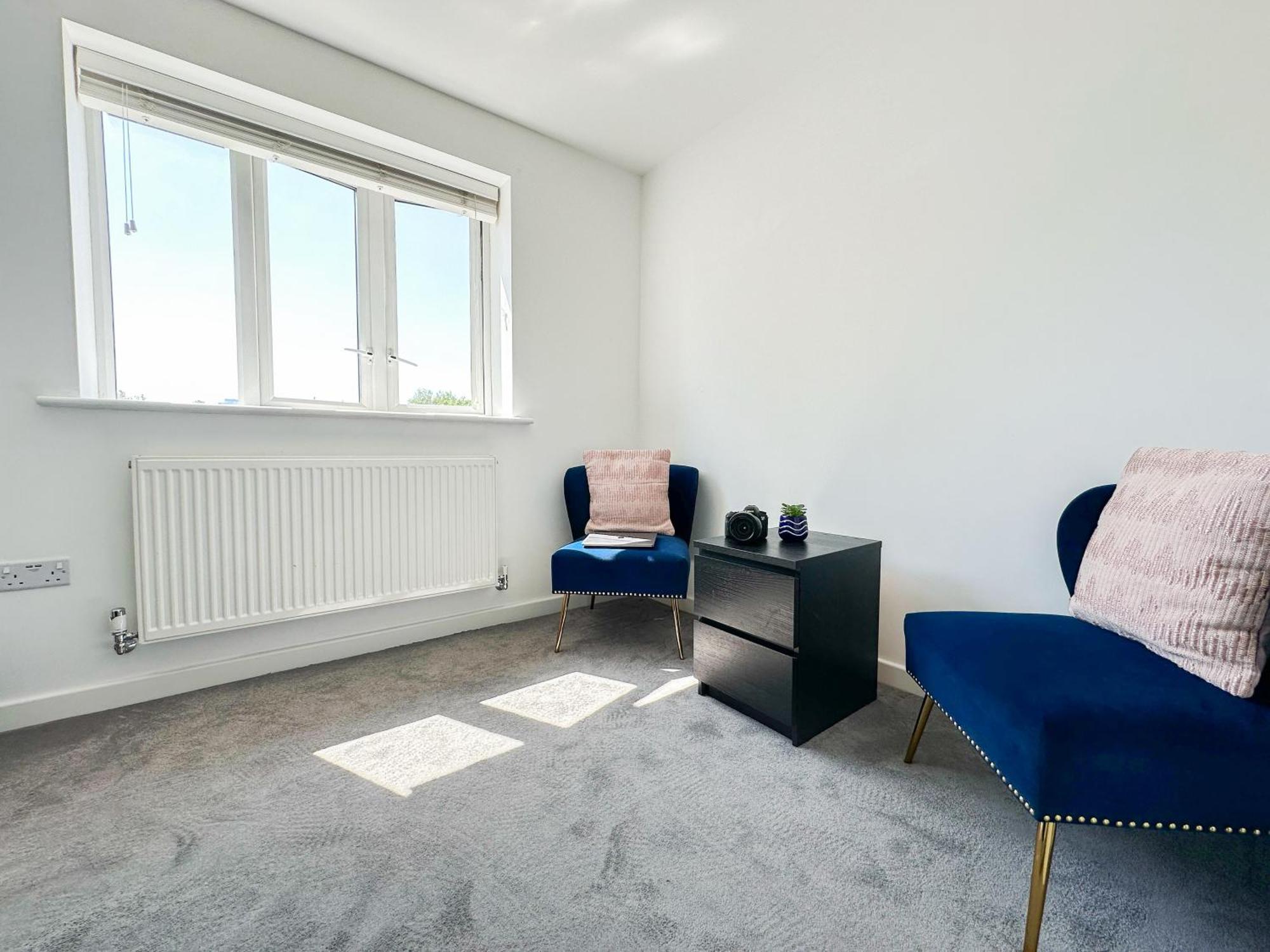 Apartment Charming 2-bedroom Flat With Private Balcony Near Islington Station, Canonbury *