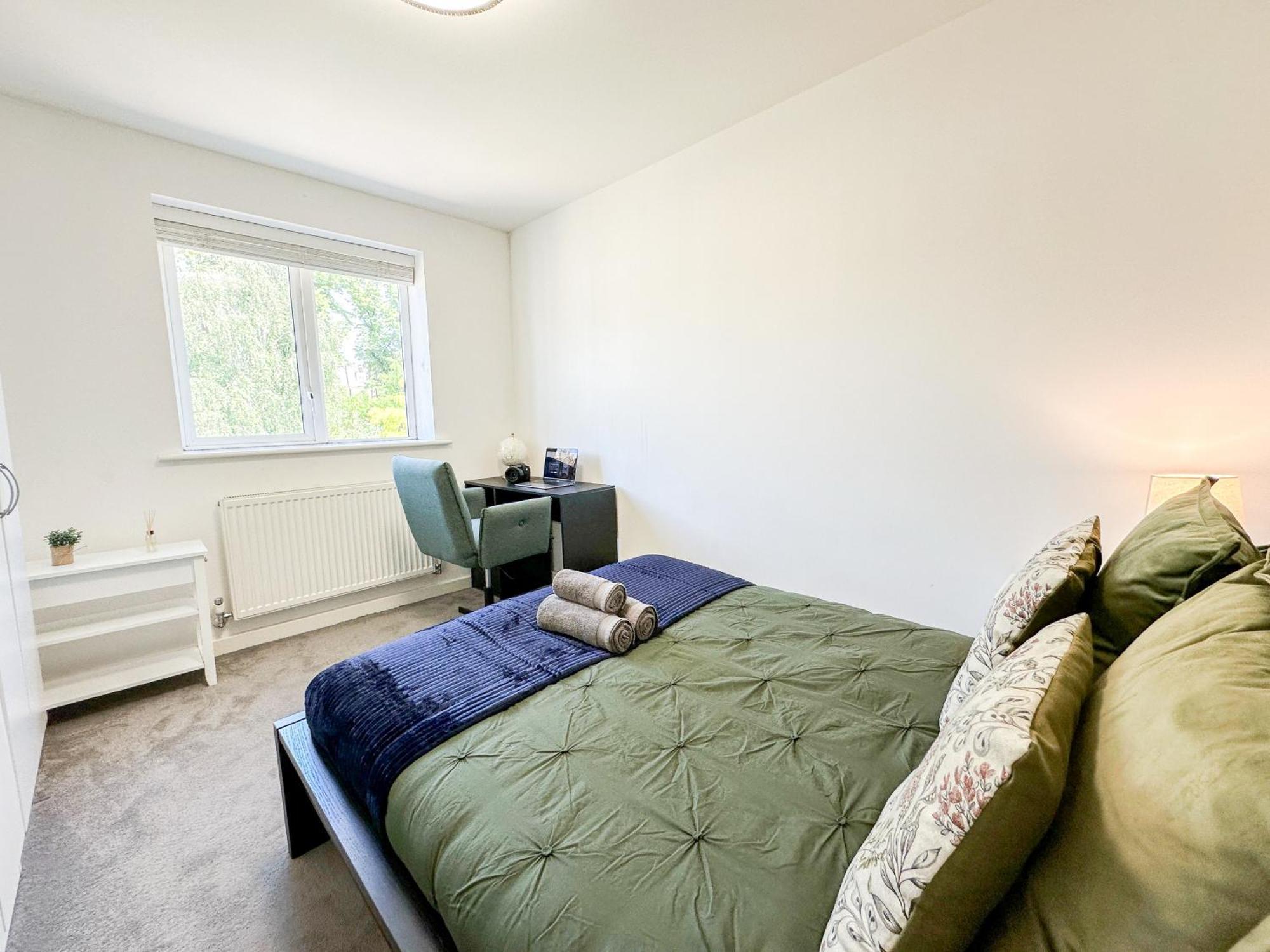 Charming 2-bedroom Flat With Private Balcony Near Islington Station, Canonbury Apartment London