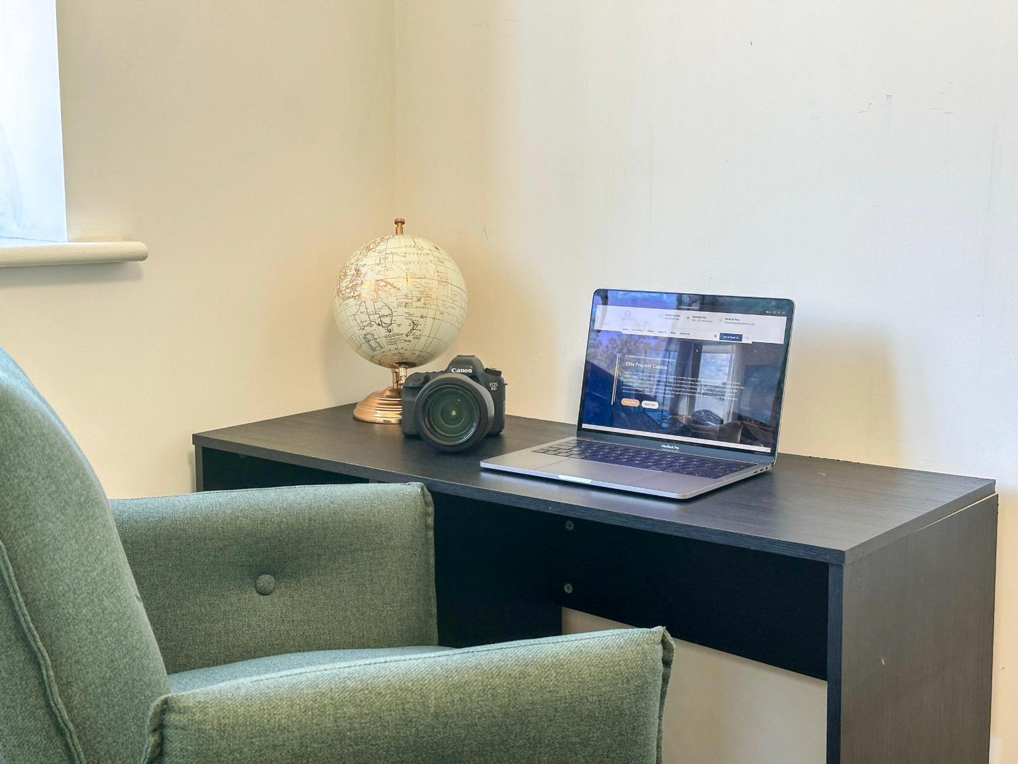Apartment Charming 2-bedroom Flat With Private Balcony Near Islington Station, Canonbury