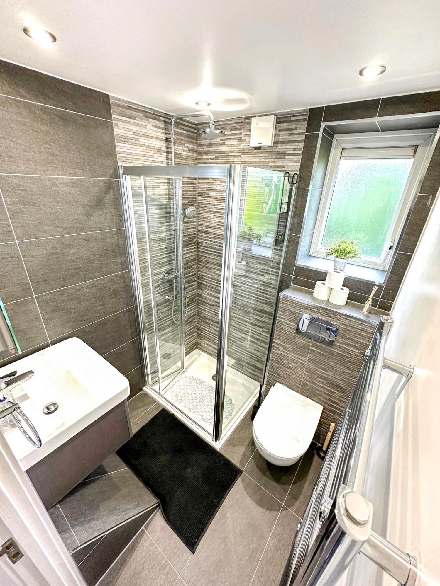 Apartment Charming 2-bedroom Flat With Private Balcony Near Islington Station, Canonbury London