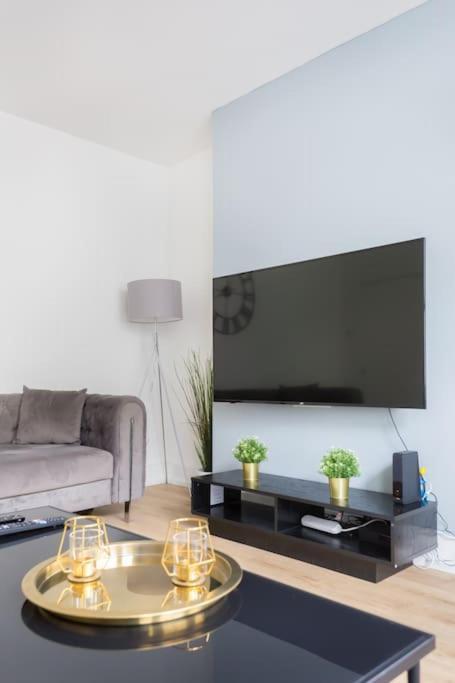 Two Bedroom In Dalston * London