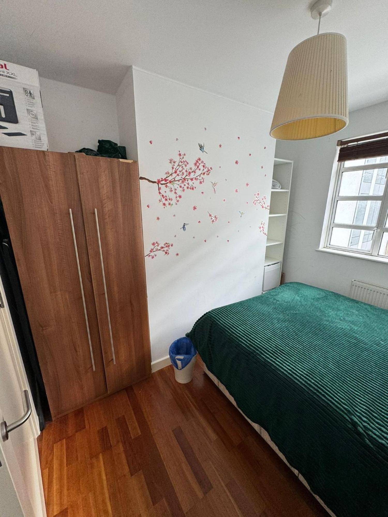 Homestay A Double In The Heart Of Ealing Broadway