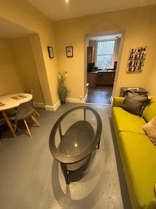 Cosy 1 Bed In Available *