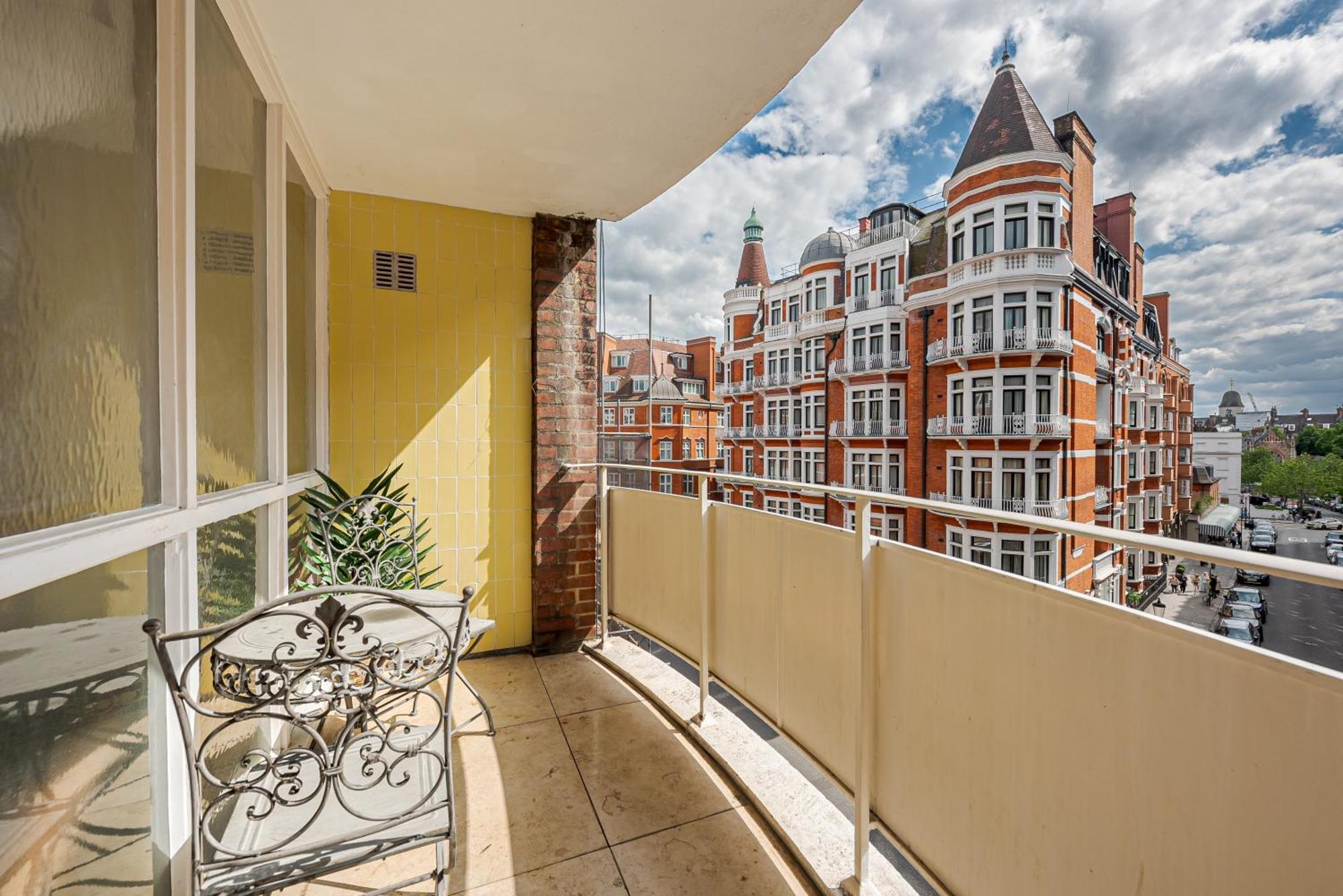 Apartment Charming 2 Bed Flat In Knightsbridge Balcony View Of Harrods