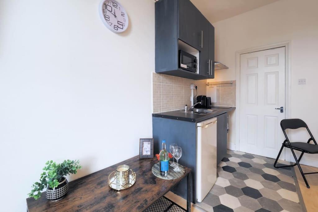 S4 Studio In The Heart Of Kilburn Zone2 Apartment *