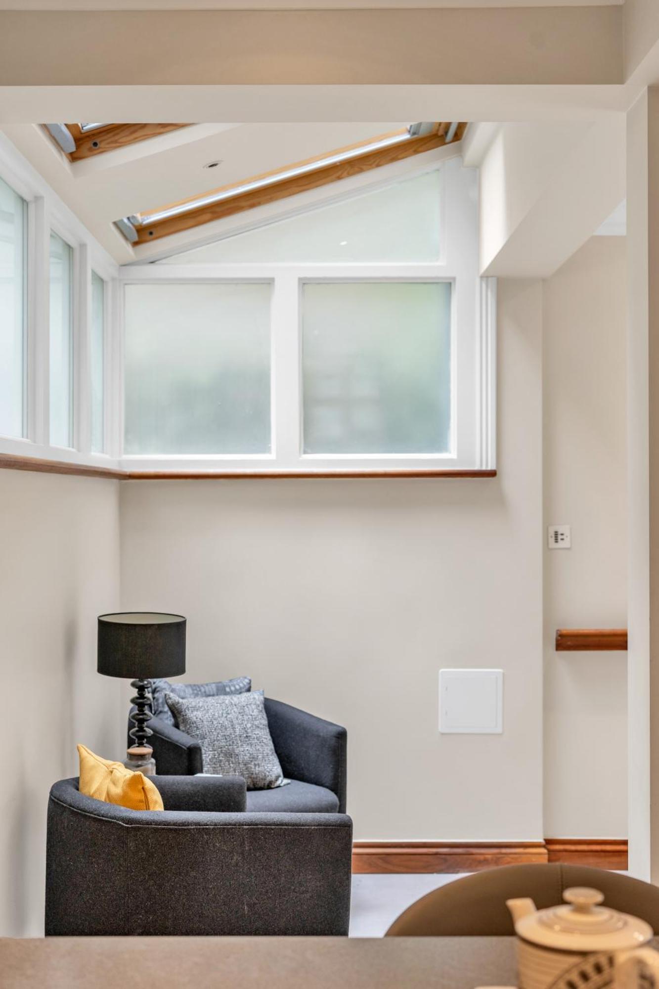 3-bed Grand Triplex In Westminster Apartment