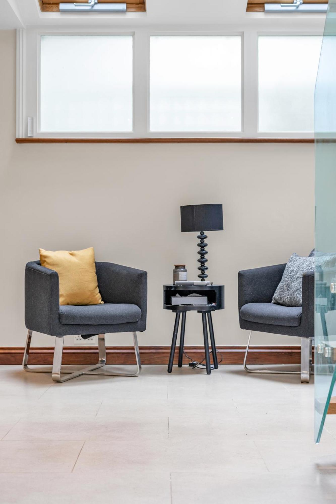Apartment 3-bed Grand Triplex In Westminster