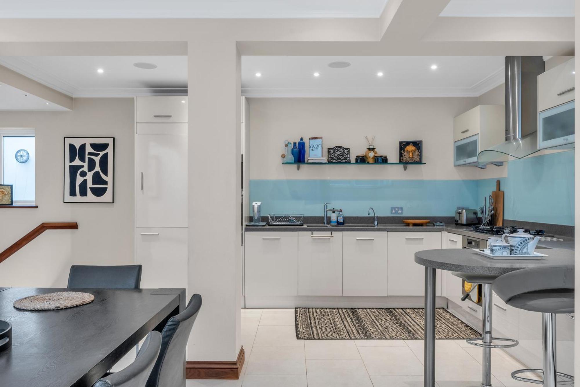 Apartment 3-bed Grand Triplex In Westminster *