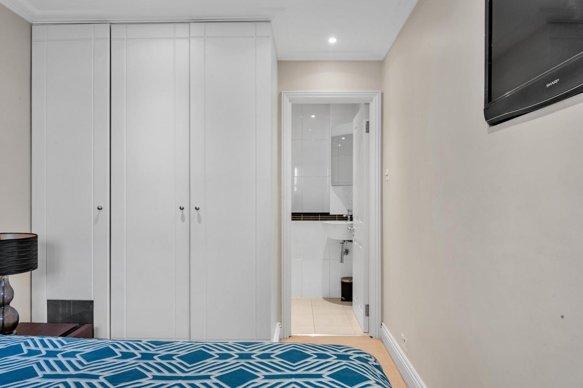 Apartment 3-bed Grand Triplex In Westminster