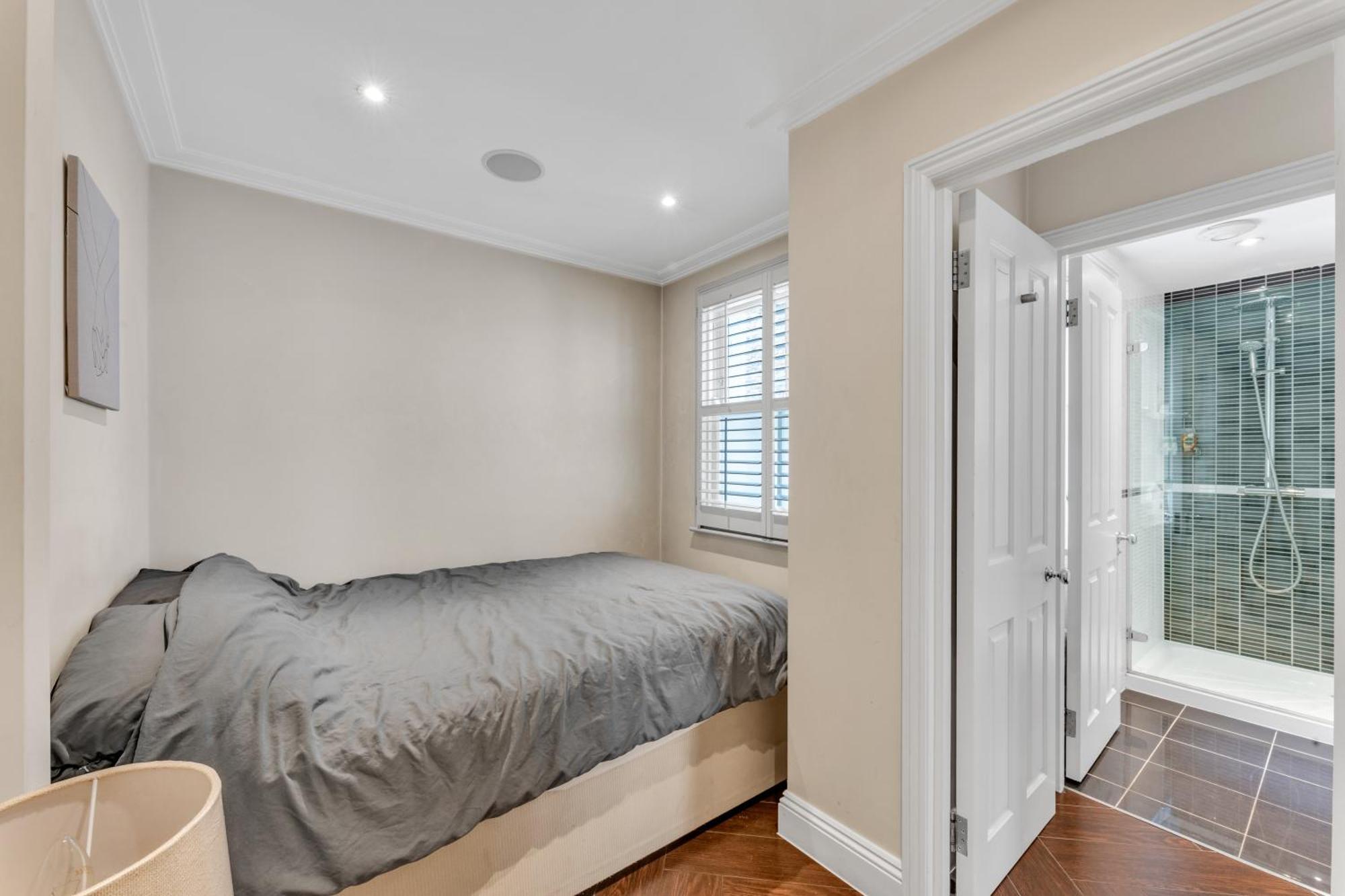 Apartment 3-bed Grand Triplex In Westminster *