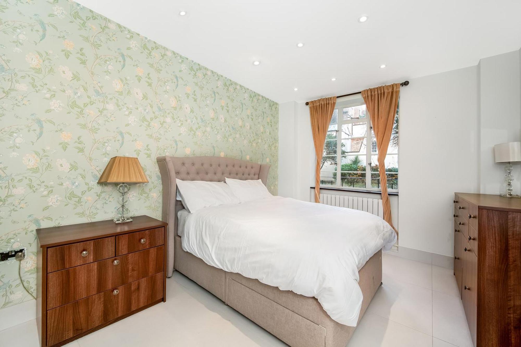 Apartment Elegance By The Park London