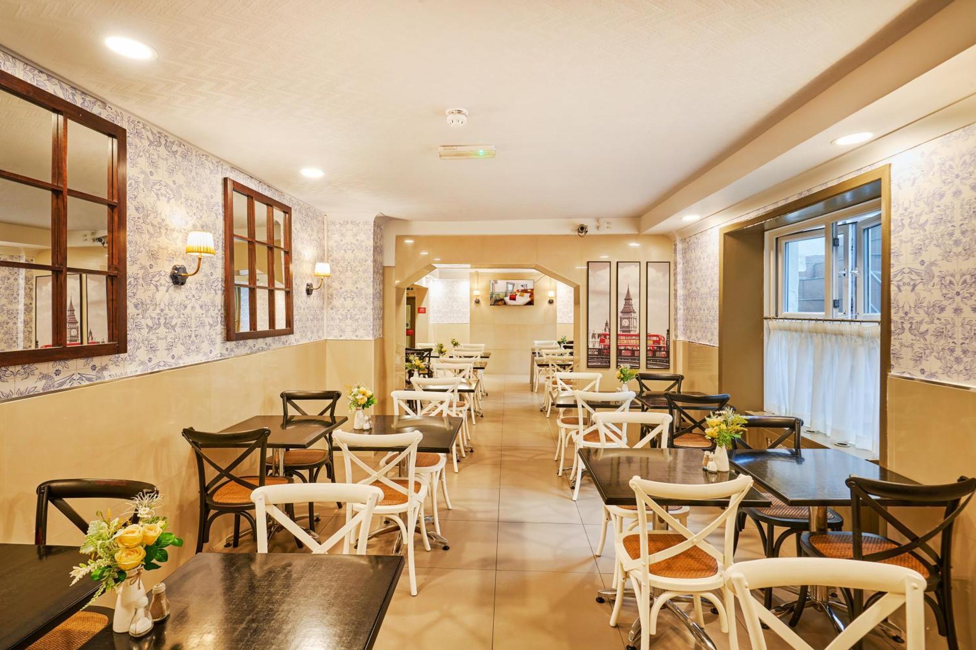 Huttons Hotel, Victoria 3* London