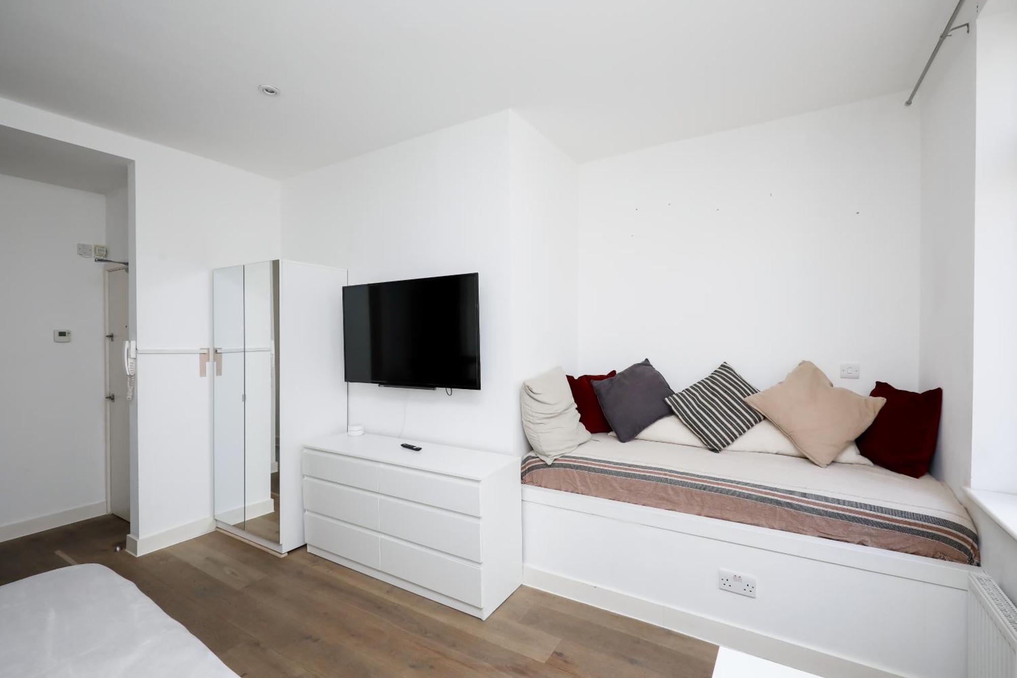 Stylish Fitzrovia Studios W1 Apartment *