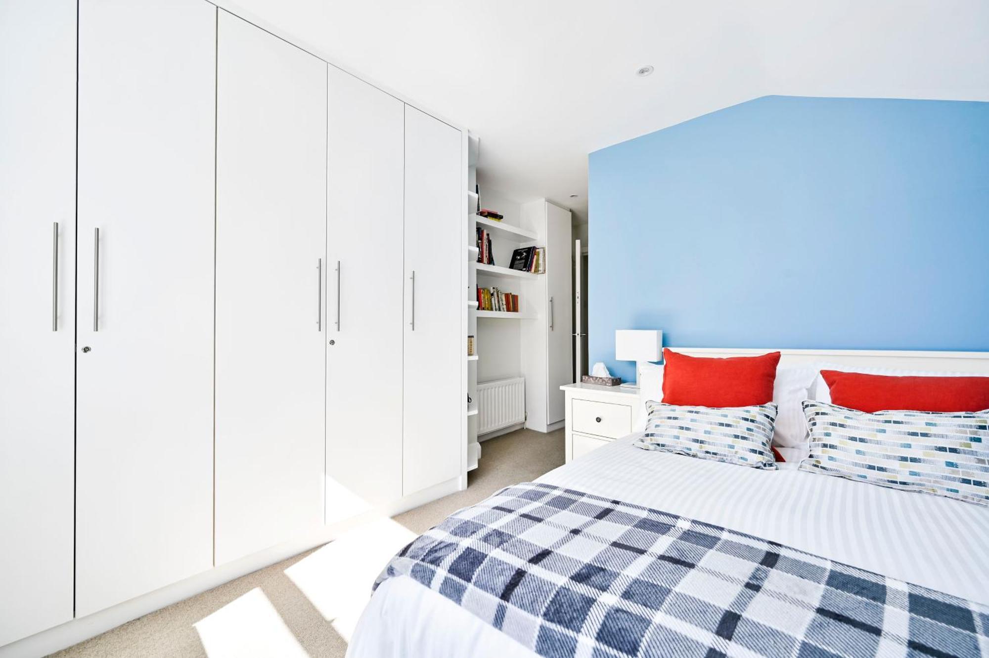 Apartment New Chic 3-bed Flat In Clapham