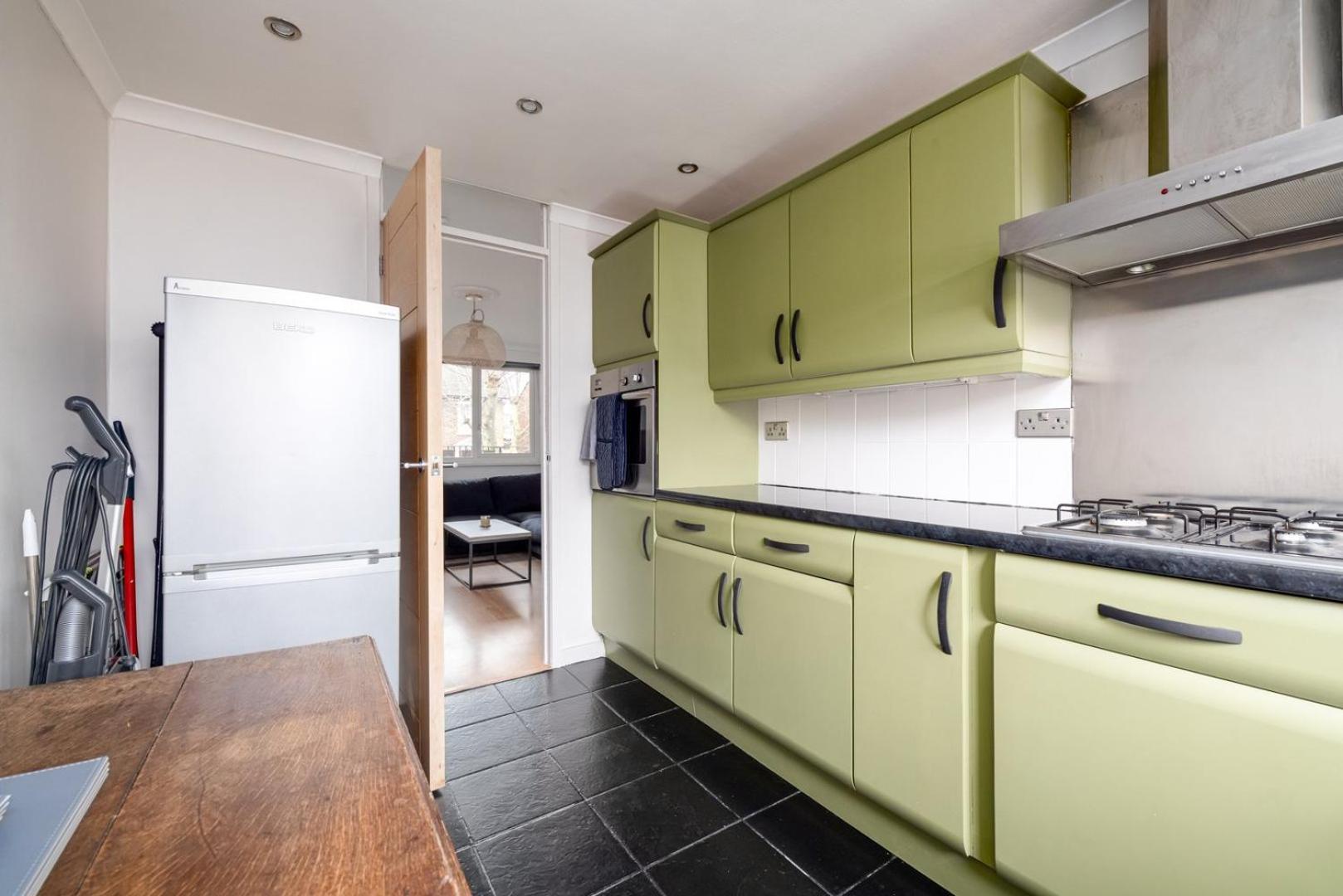 Guestready - Cosy Nest With Balcony In Apartment London