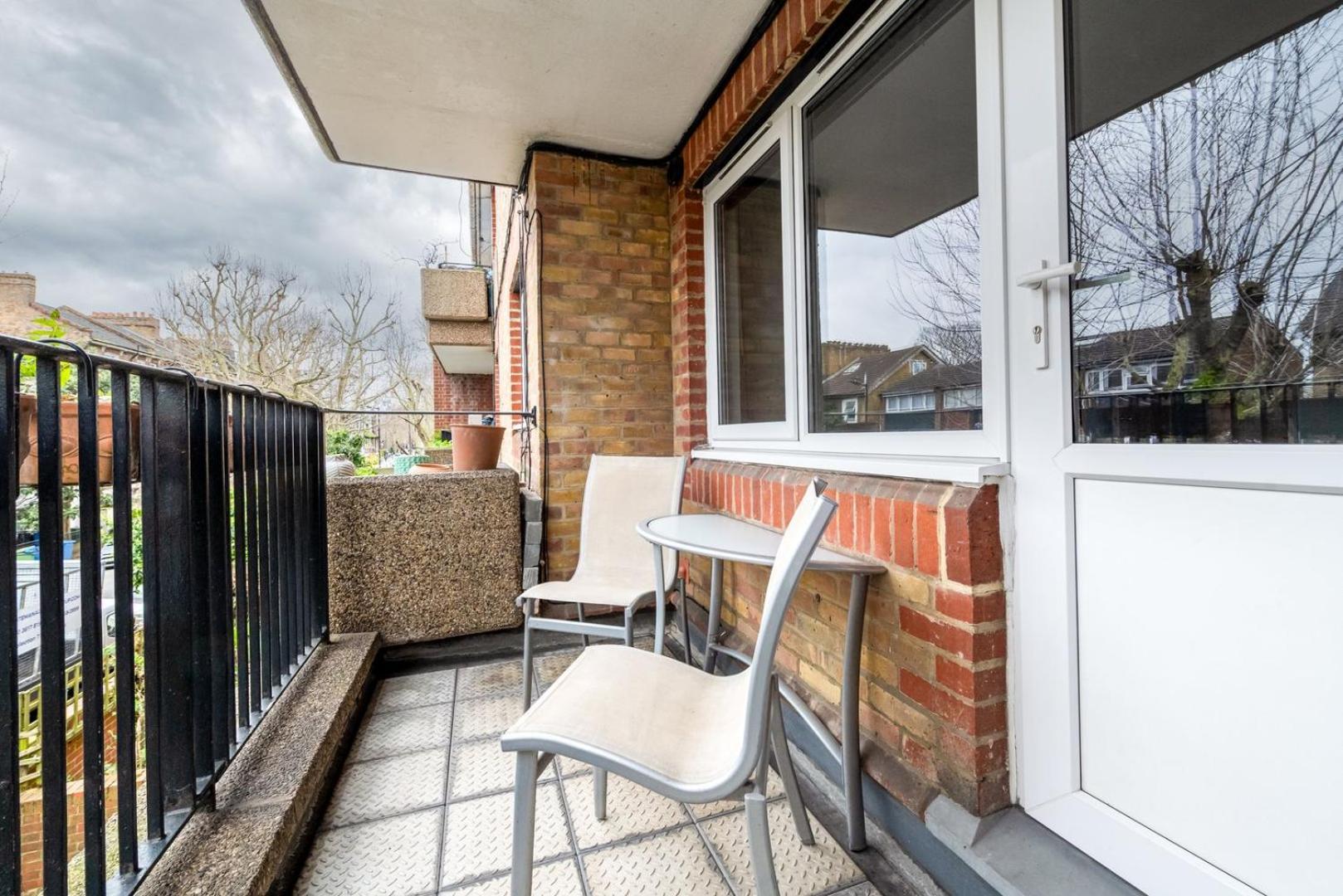 Guestready - Cosy Nest With Balcony In Apartment London