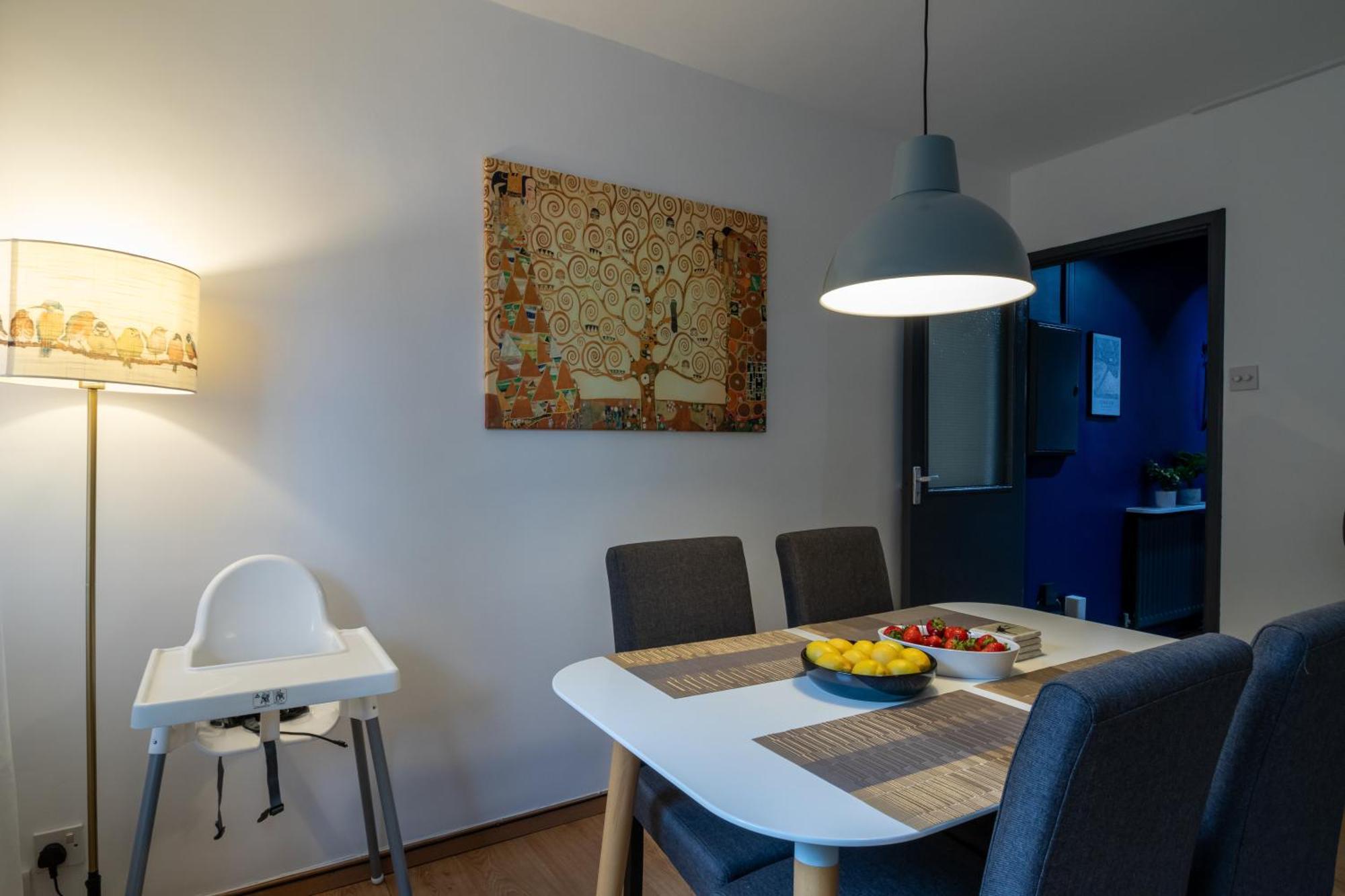 Cosy Family Retreat With Garden & Workspace Apartment *