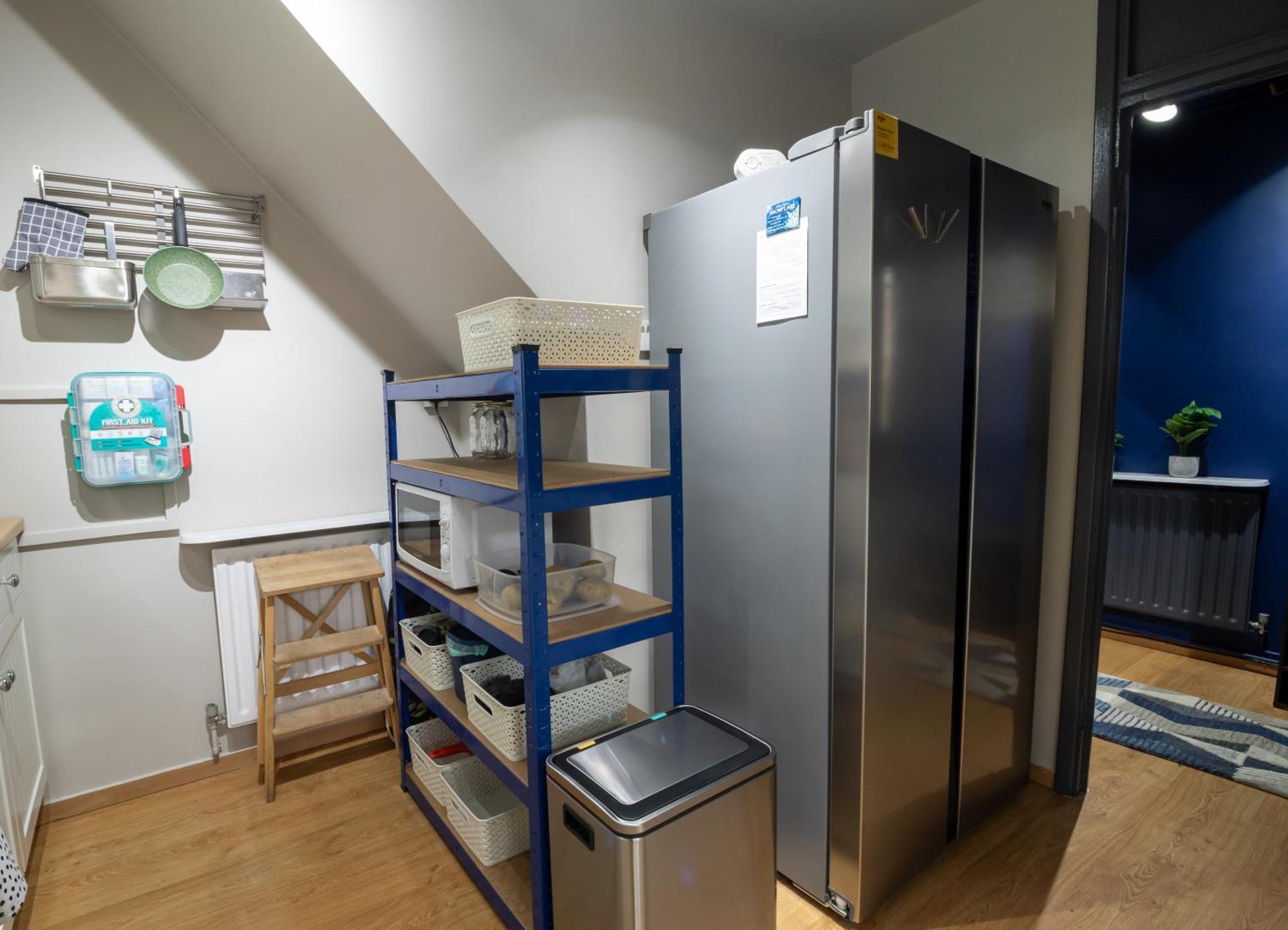 Apartment Cosy Family Retreat With Garden & Workspace *