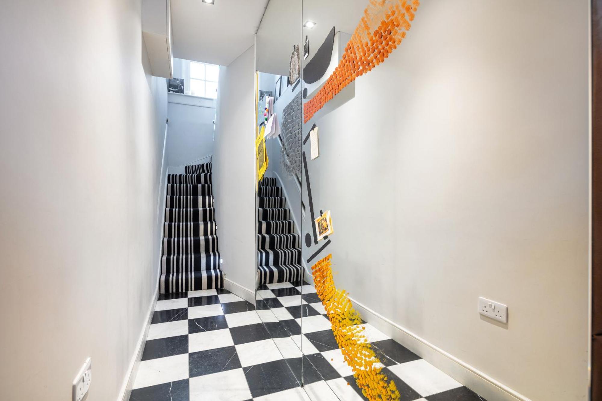 Architectural Triplex House In Heart Of Chelsea Apartment