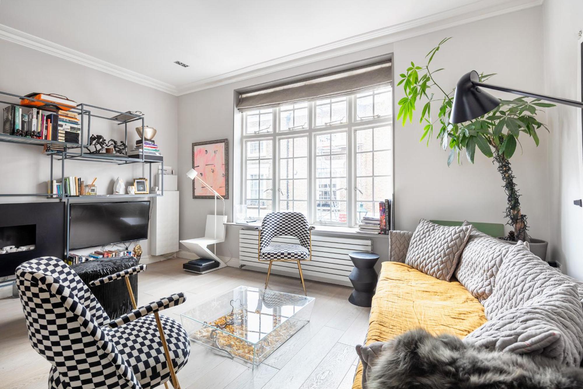 Architectural Triplex House In Heart Of Chelsea