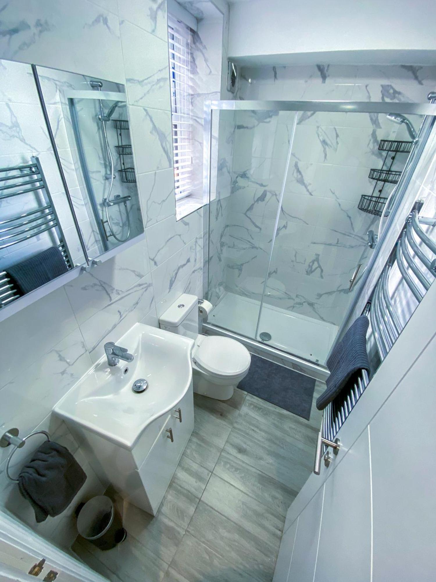 Apartamento Stylish 1 Bedroom Flat - 5 Guest London- F1 *